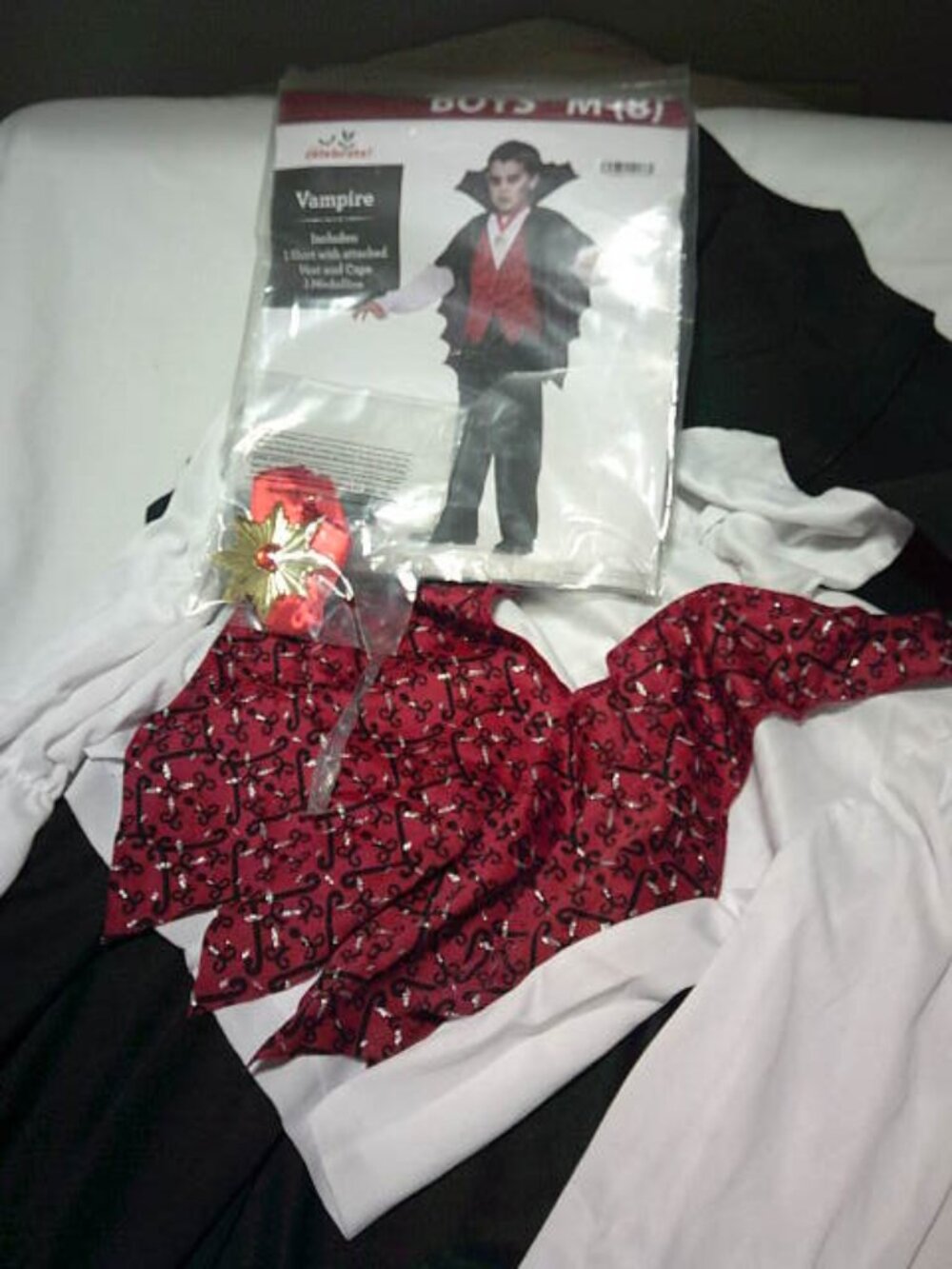 NEW WAY TO CELEBRATE BOYS SZ M (8) VAMPIRE HALLOWEEN COSTUME SHIRT CAPE VEST 🎃